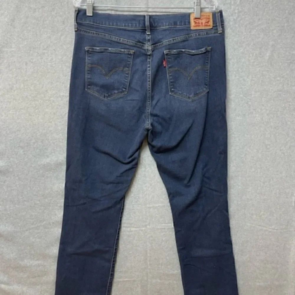 Levi Strauss Red Tab 314 Shaping Straight Denim Blue Jeans Size 32 / 30 Distres